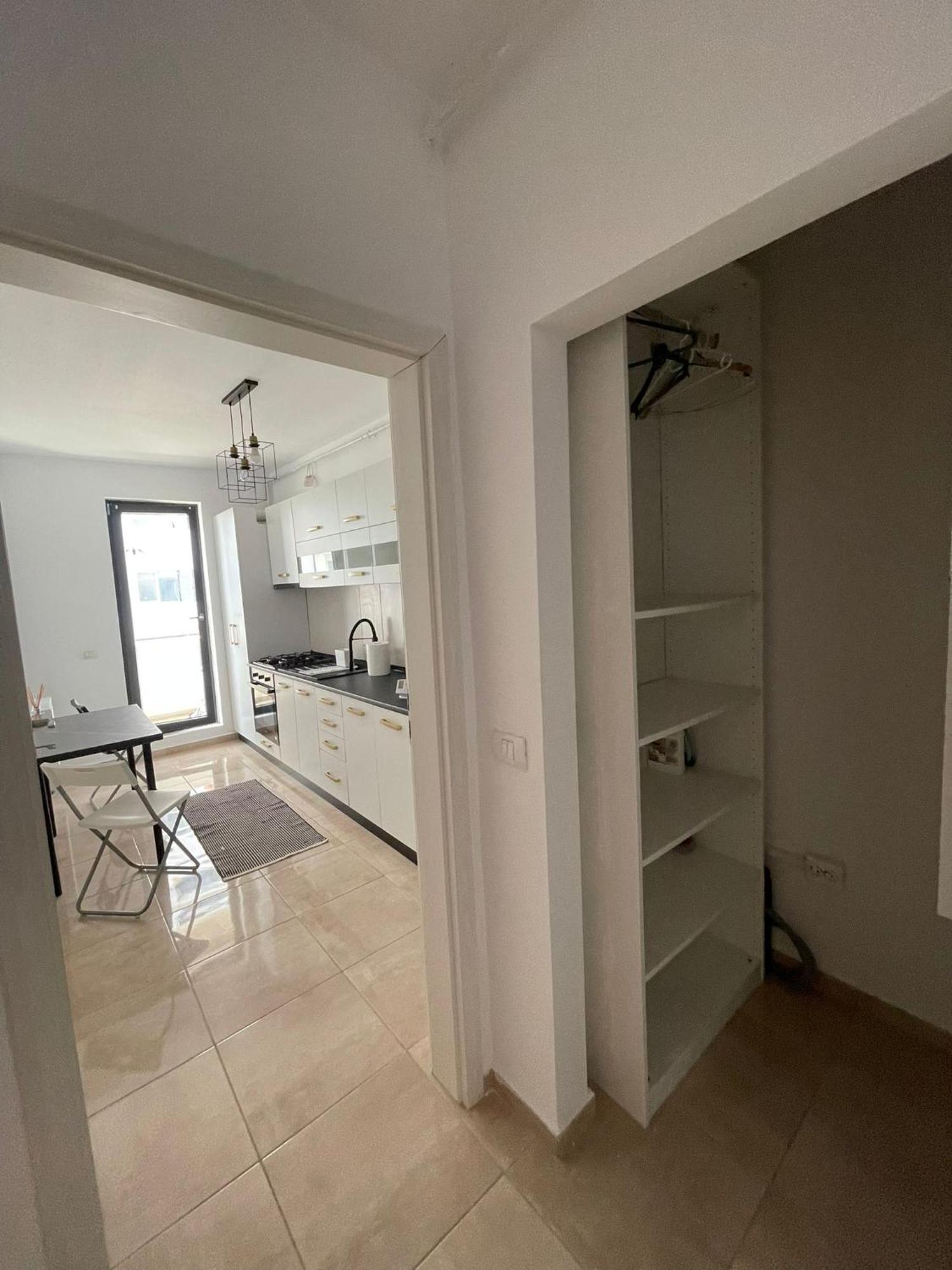 Golden Shades Apartment Chiajna Ngoại thất bức ảnh